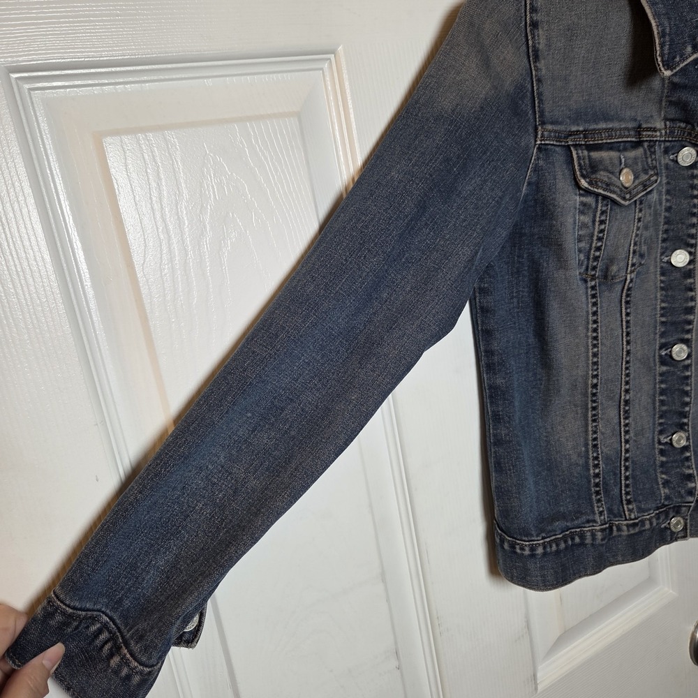 Gap sz M stretch jean jacket trucker style worn distressed look casual denim - Picture 4 of 12